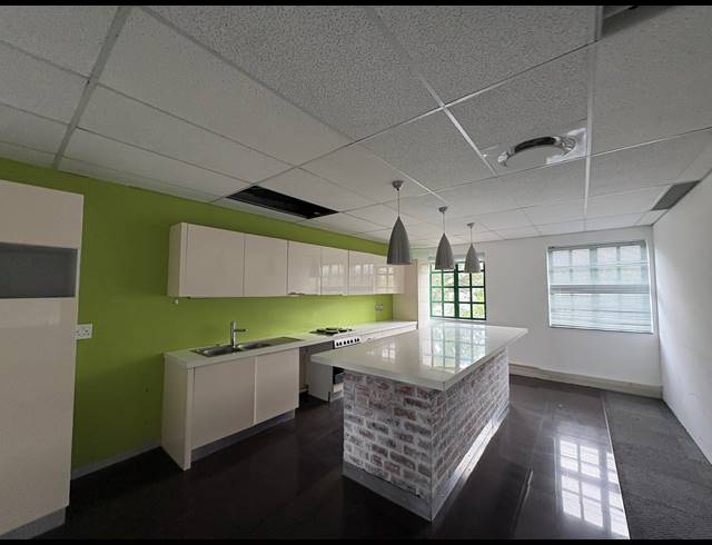 232M² OFFICE TO LET IN CLAREMONT
